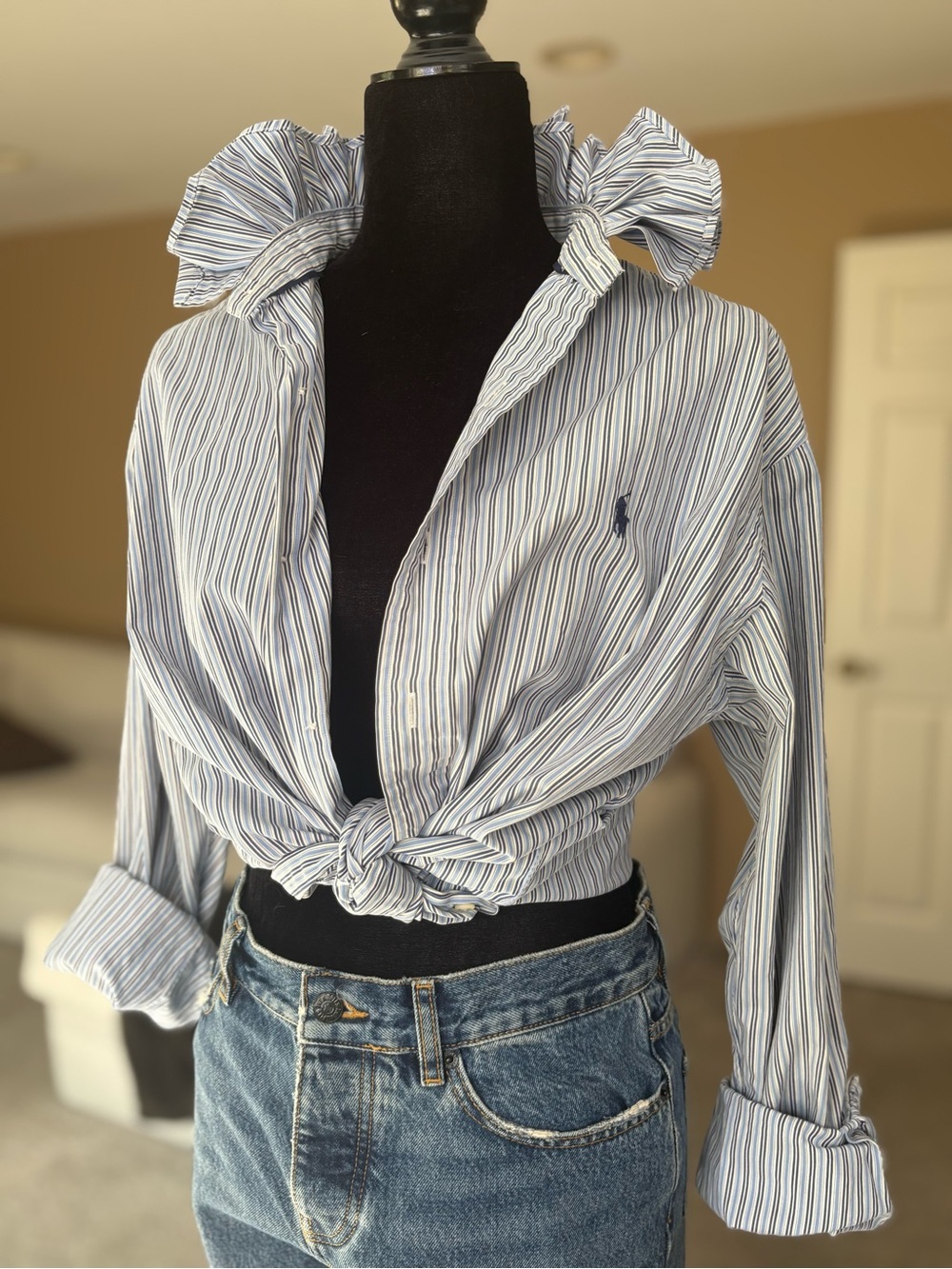 Reworked Ralph Lauren White and Blue Striped Ruffle-Collar Button-Down Size L - Picture 2 of 7